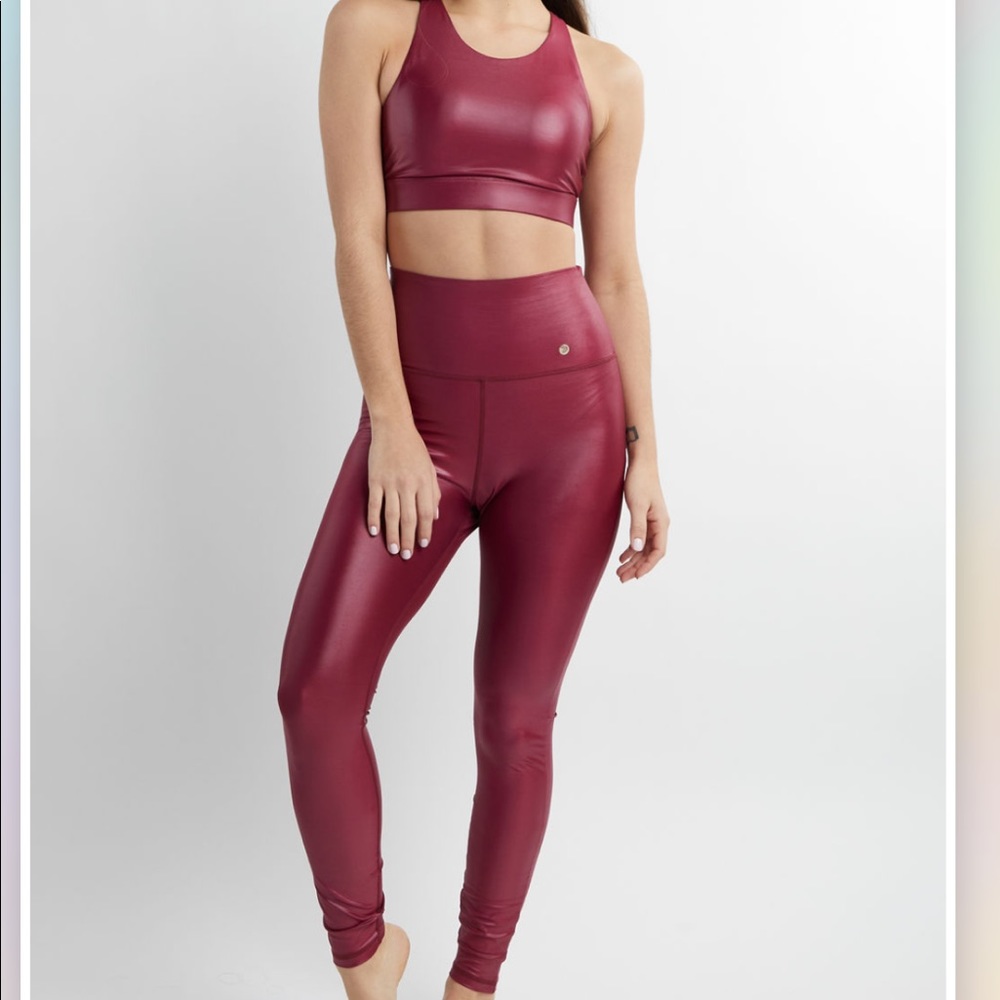 Savvi mirage liquid‎ legging in wine SM and medium